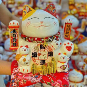 mèo nhật may mắn